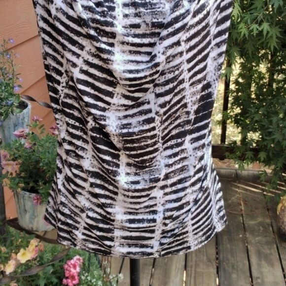 Worthington Stretch Top - Picture 3 of 10